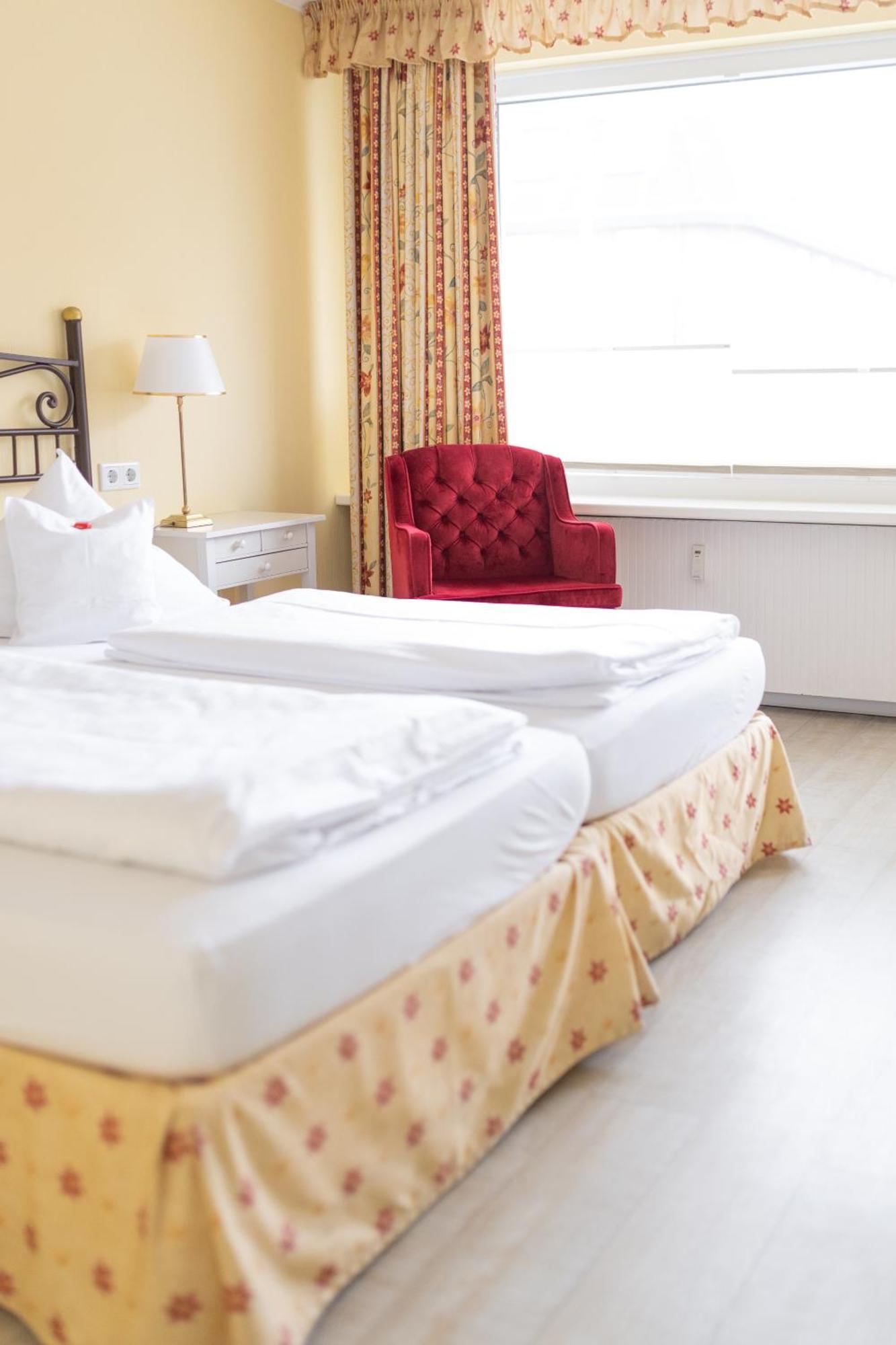 Duenenburg Hotel 4*
